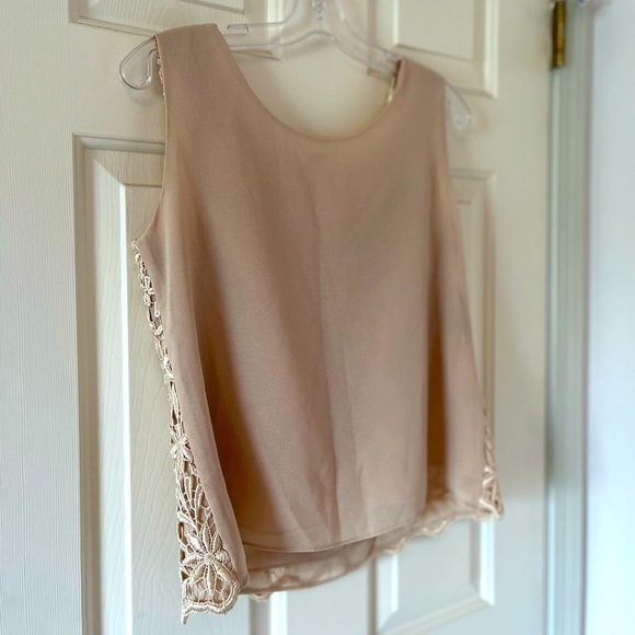SOLD Embroidered Lace Overlay Chiffon Sleeveless Blouse Size 8P - Picture 8 of 11